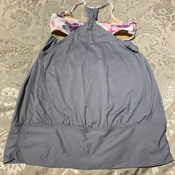 Lululemon tank with built in sports bra - Picture 2 of 2